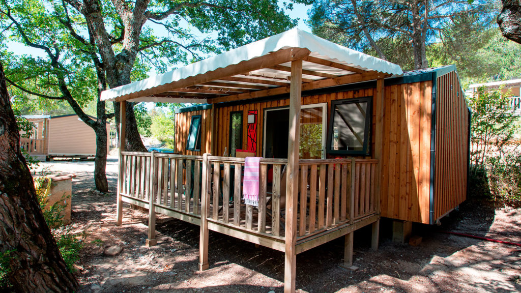 Location d'un mobil-home à Moustiers-Sainte-Marie au Camping Le Moulin.